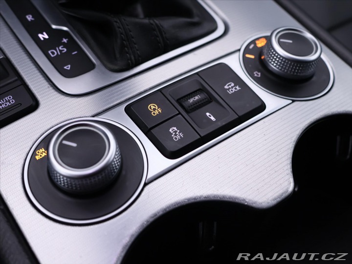 Volkswagen Touareg 3,0 TDI V6 DSG R-LINE CZ 2014