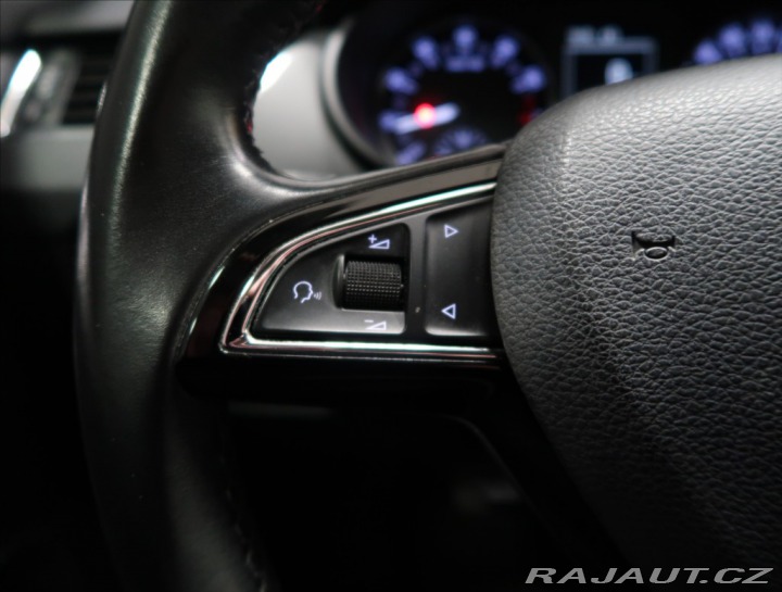 Škoda Octavia 1,2 TSI XENON VÝHŘEV 2x A 2015