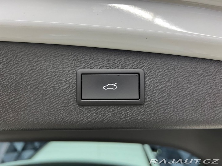 Cupra Leon 2.0TSI 228KW DSG 4WD, LED 2022