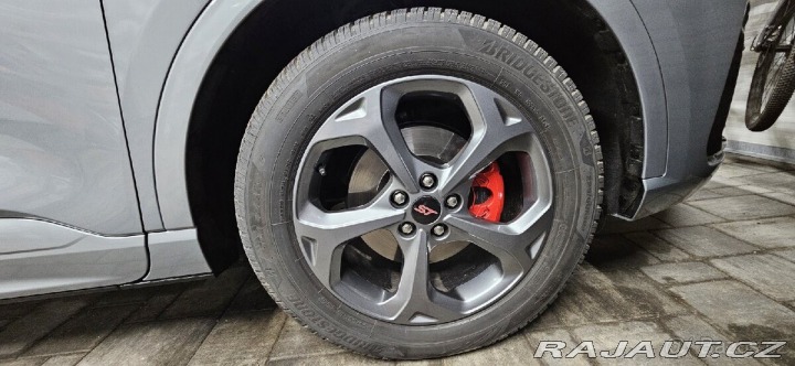 Ford Kuga ST Line 137kW,naj. 21.800 2024