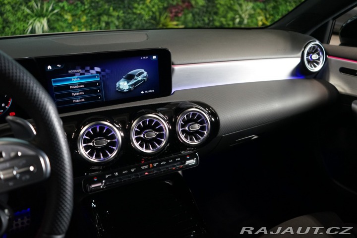 Mercedes-Benz A A35*AMG*4M*KEYLESS*KAMERA 2022