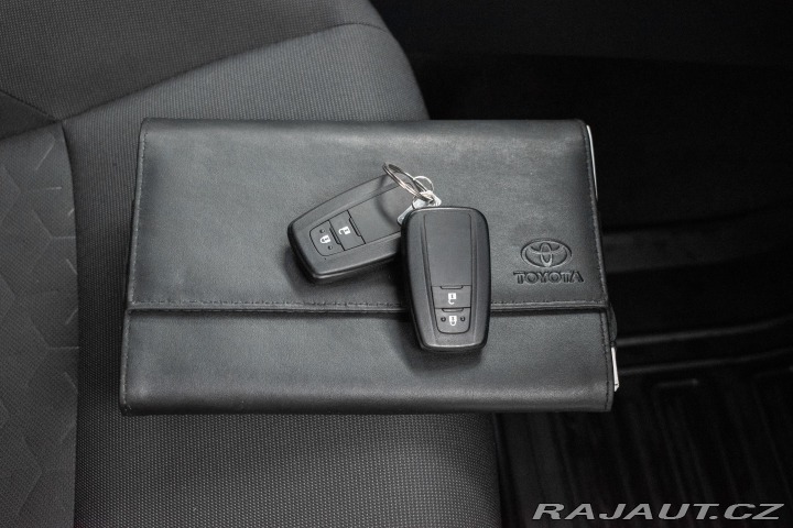 Toyota Corolla TS 1.8 HYBRID*KAMERA*DPH* 2022