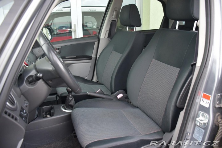 Suzuki SX4 1.6i VYHŘ.SEDAČKY AUT.AC 2006