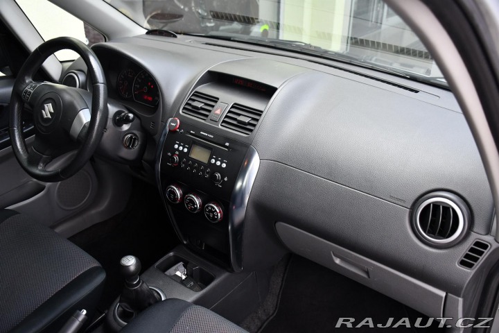 Suzuki SX4 1.6i VYHŘ.SEDAČKY AUT.AC 2006