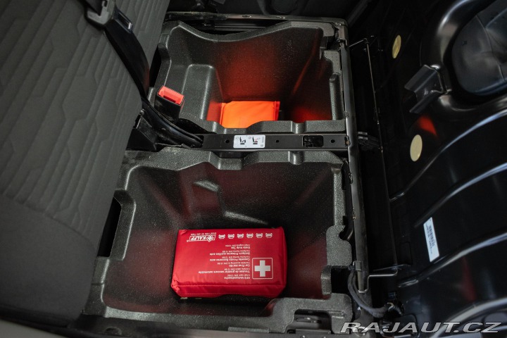 Volkswagen Caravelle 2.0TDI 110kW DSG*9.MÍST*D 2022