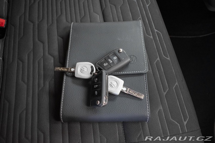 Volkswagen Caravelle 2.0TDI 110kW DSG*9.MÍST*2 2022