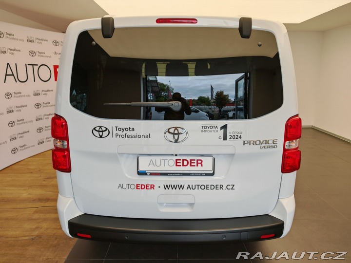 Toyota ProAce Verso 2,0D L2 8AT Family 8S 2025