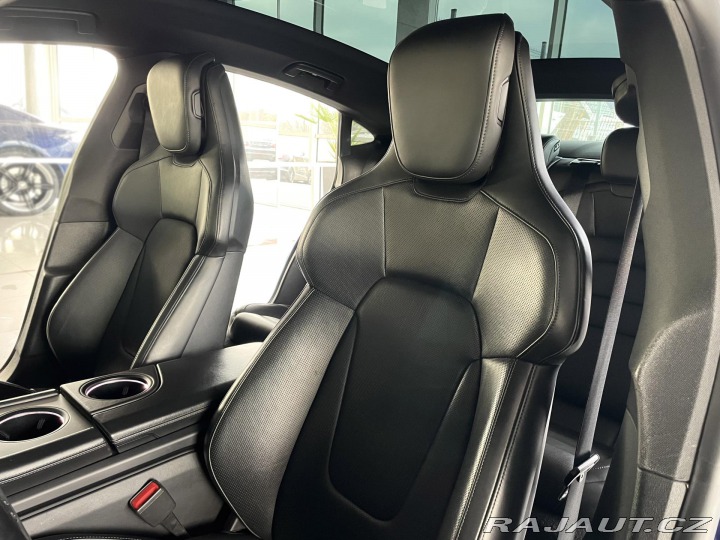 Porsche Taycan 4S Perf*Chrono*Odvětr.Sed 2021