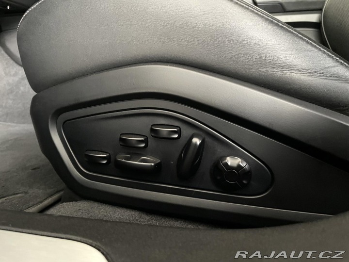 Porsche Taycan 4S Perf*Chrono*Odvětr.Sed 2021