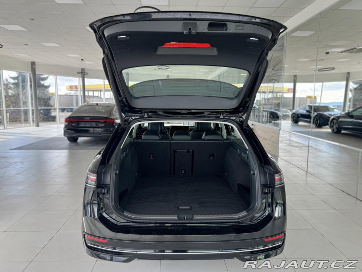 Volkswagen Passat 1,5 eTSI DSG*REZERVACE! 2024