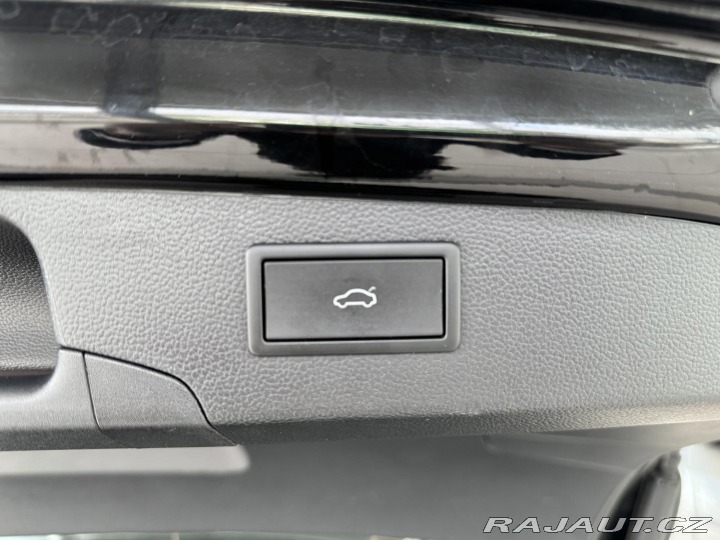 Volkswagen Passat 1,5 eTSI DSG*REZERVACE! 2024
