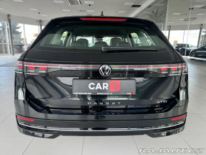 Volkswagen Passat 1,5 eTSI DSG*REZERVACE! 2024