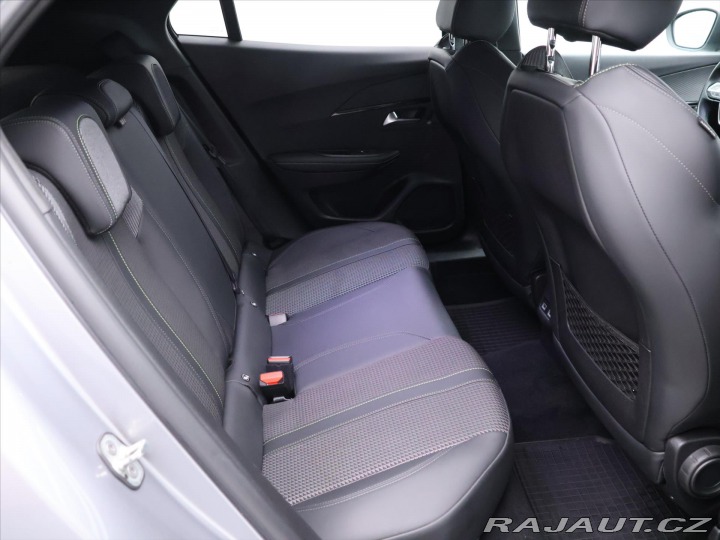 Peugeot 2008 1,2 PT 96kW Aut. CZ GT-Li 2022