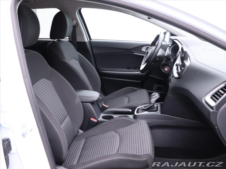 Kia Ceed 1,5 T-GDI 117kW Aut. CZ D 2023