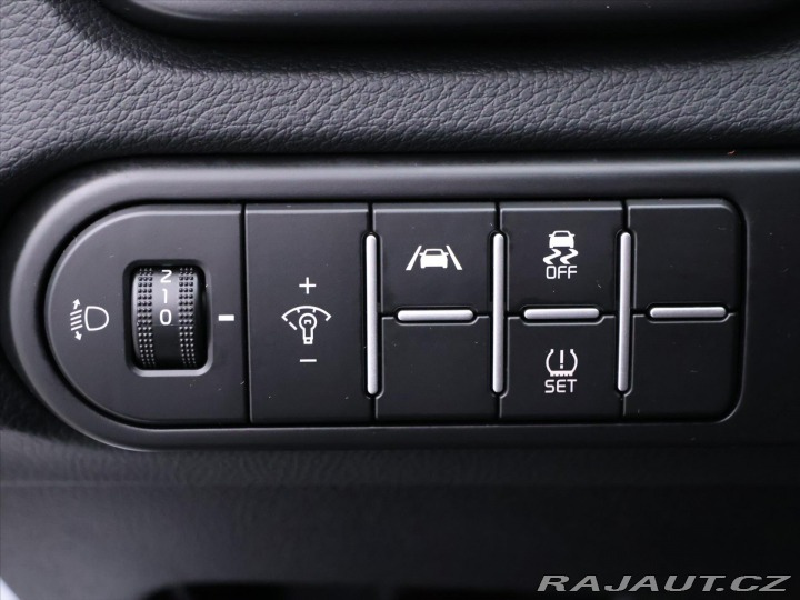 Kia Ceed 1,5 T-GDI 117kW Aut. CZ D 2023