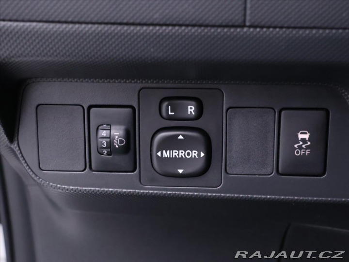 Toyota Auris 2,0 D-4D 93kW Xenon Tažné 2007