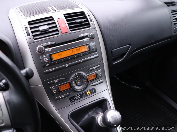 Toyota Auris 2,0 D-4D 93kW Xenon Tažné 2007