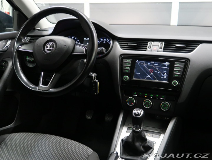 Škoda Octavia 2,0 TDI NAVI VÝHŘEV 1. MA 2016