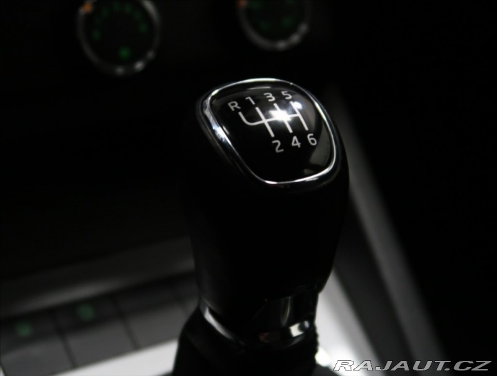 Škoda Octavia 2,0 TDI NAVI VÝHŘEV 1. MA 2016
