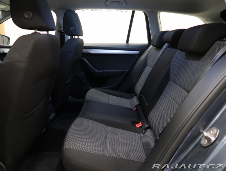 Škoda Octavia 2,0 TDI NAVI VÝHŘEV 1. MA 2016