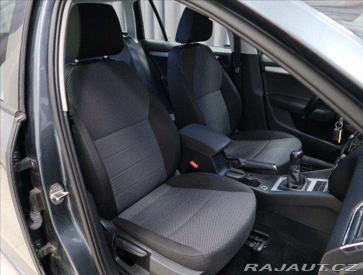 Škoda Octavia 2,0 TDI NAVI VÝHŘEV 1. MA 2016