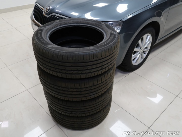 Škoda Octavia 2,0 TDI NAVI VÝHŘEV 1. MA 2016