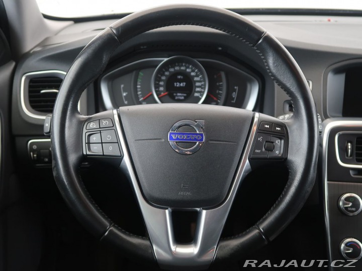 Volvo V60 2.0D4,110kW,Manuál 2016