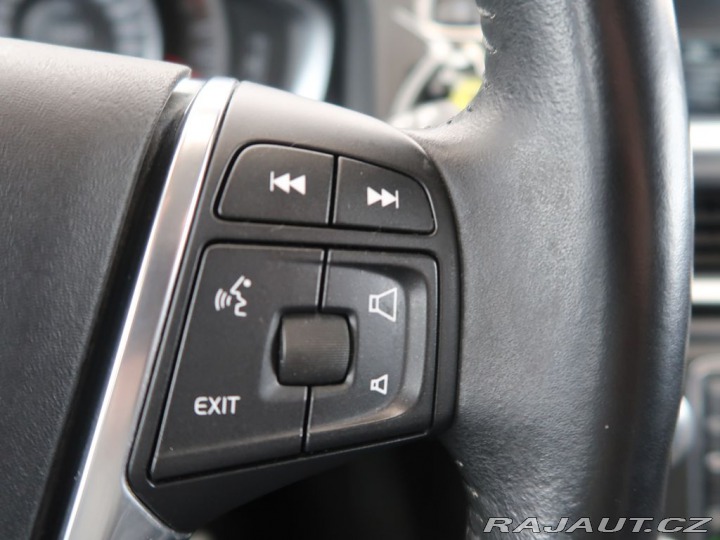 Volvo V60 2.0D4,110kW,Manuál 2016