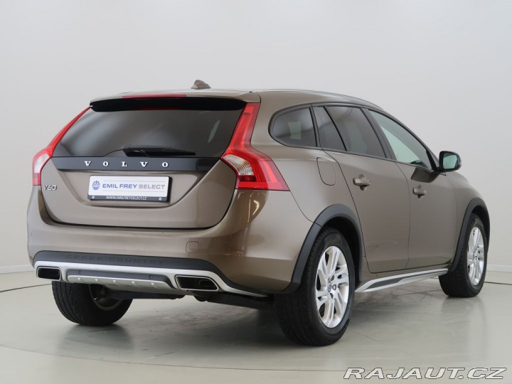 Volvo V60 2.0D4,110kW,Manuál 2016