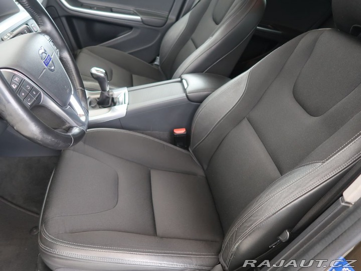 Volvo V60 2.0D4,110kW,Manuál 2016