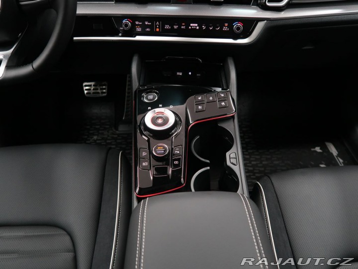 Kia Sportage GT-line 4x4 - K odběru IH 2025