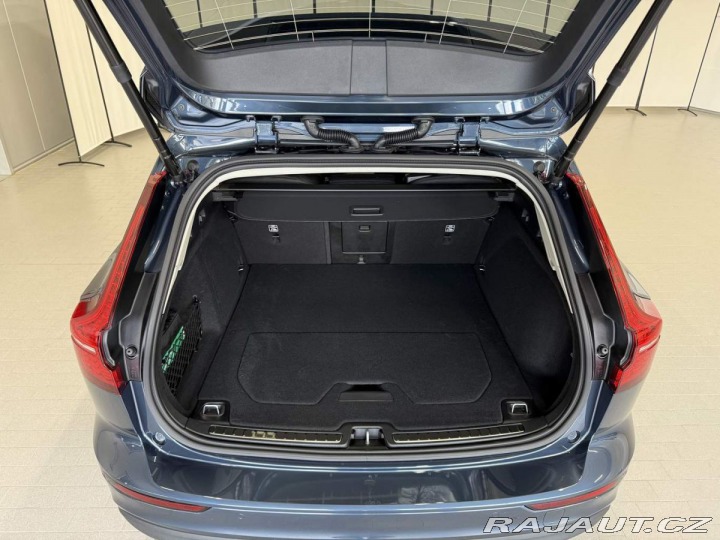 Volvo V60 B4 2.0L 197+14 HP AT7 FWD 2026