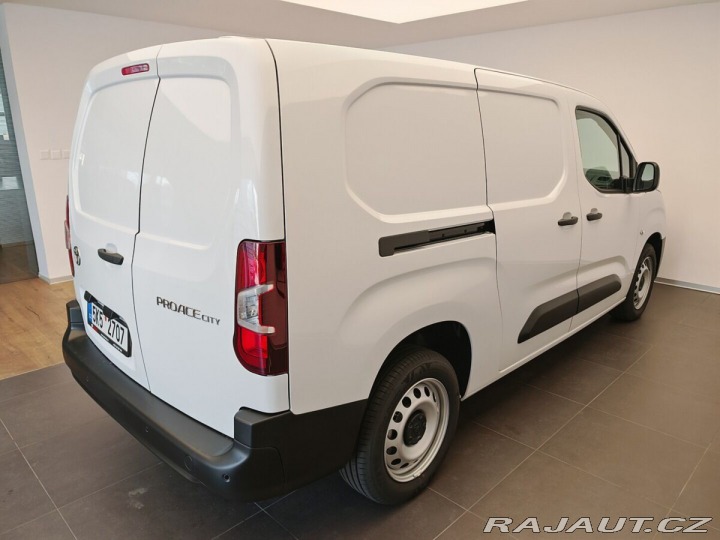 Toyota ProAce City 1.5L Diesel 6 MT - Panel 2024