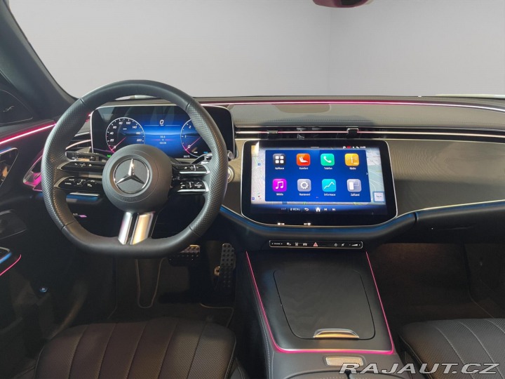 Mercedes-Benz E  2024