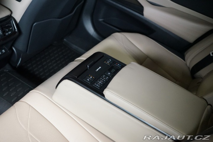 Lexus Ostatní modely ES 300h LUXURY*M&L*PANO*360*H 2020