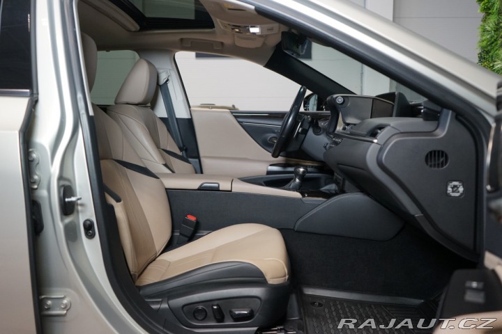 Lexus Ostatní modely ES 300h LUXURY*M&L*PANO*360*H 2020