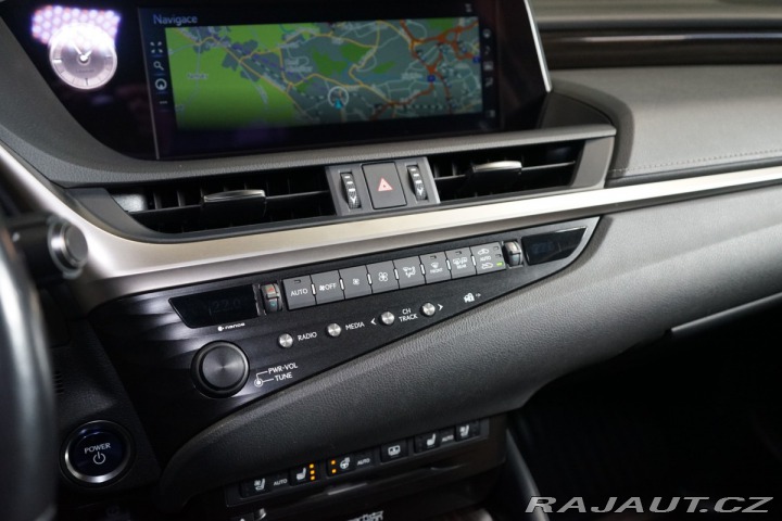 Lexus Ostatní modely ES 300h LUXURY*M&L*PANO*360*H 2020