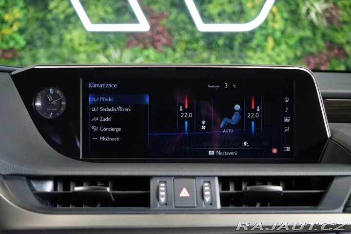 Lexus Ostatní modely ES 300h LUXURY*M&L*PANO*360*H 2020