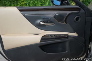Lexus Ostatní modely ES 300h LUXURY*M&L*PANO*360*H 2020
