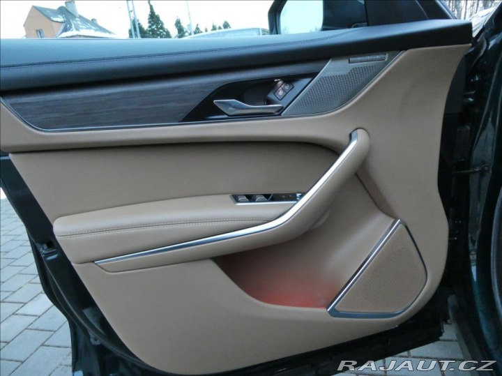 Jaguar F-Pace 2,0 P250 SE AWD,1.maj,ČR, 2022