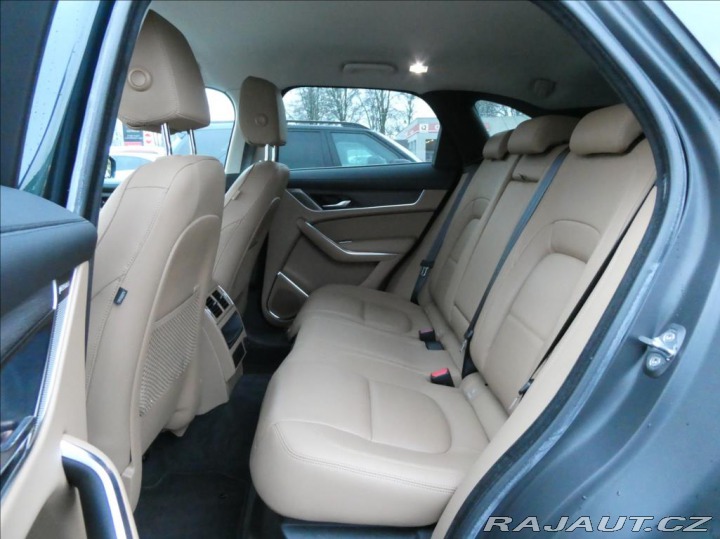 Jaguar F-Pace 2,0 P250 SE AWD,1.maj,ČR, 2022