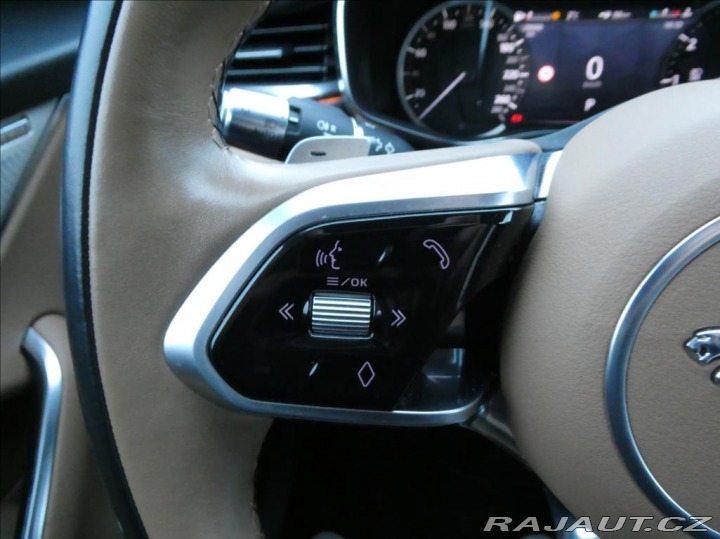 Jaguar F-Pace 2,0 P250 SE AWD,1.maj,ČR, 2022