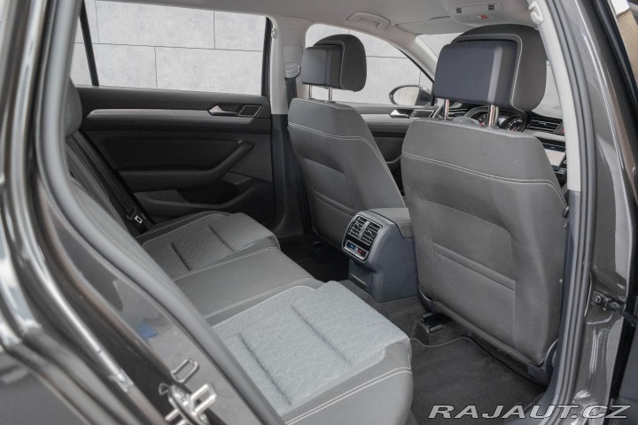 Volkswagen Passat 1.5 TSI BUSINESS*ACC*DPH* 2023