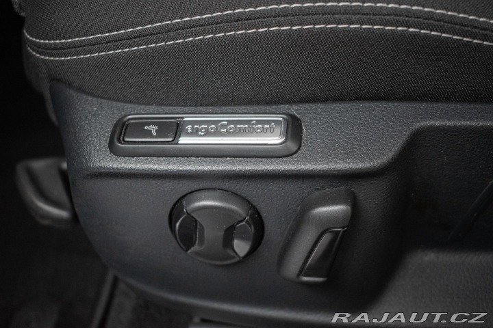 Volkswagen Passat 1.5 TSI BUSINESS*ACC*DPH* 2023