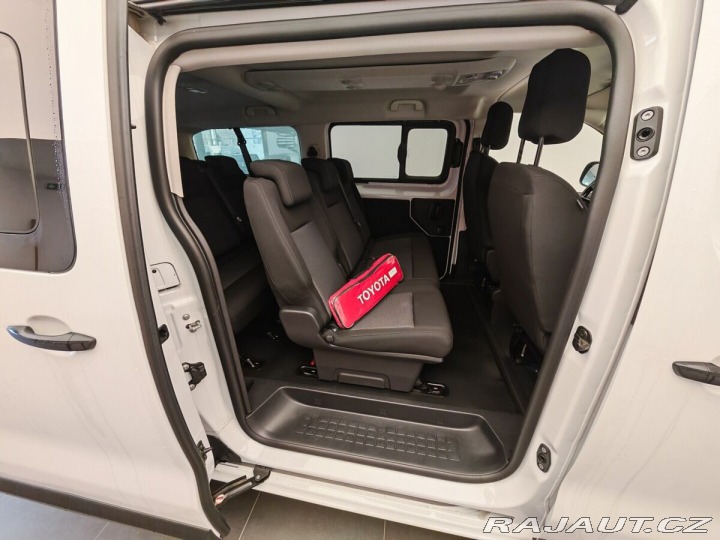 Toyota ProAce Verso 2,0D L2 6MT Combi 8S 2024