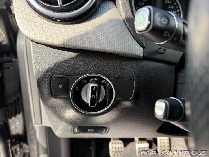 Mercedes-Benz B B180i 90kW *Edition 1*Ser 2013