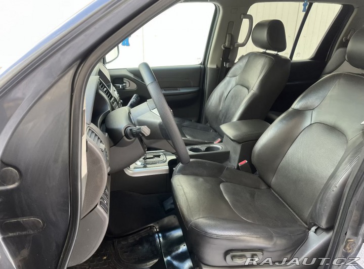 Nissan Pathfinder  2011