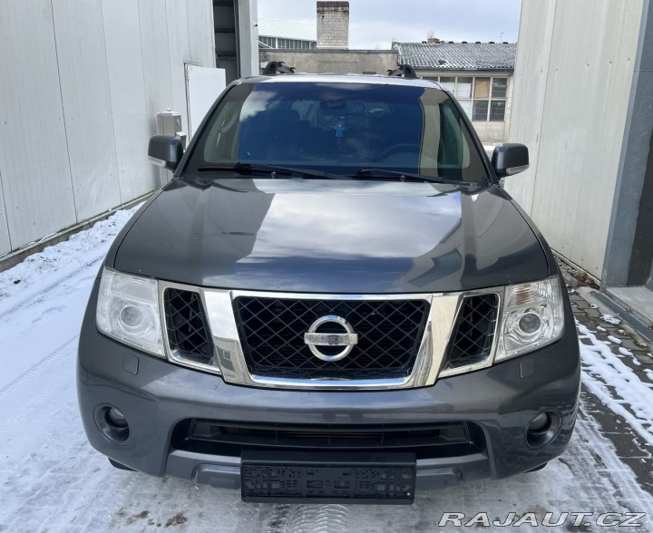 Nissan Pathfinder  2011