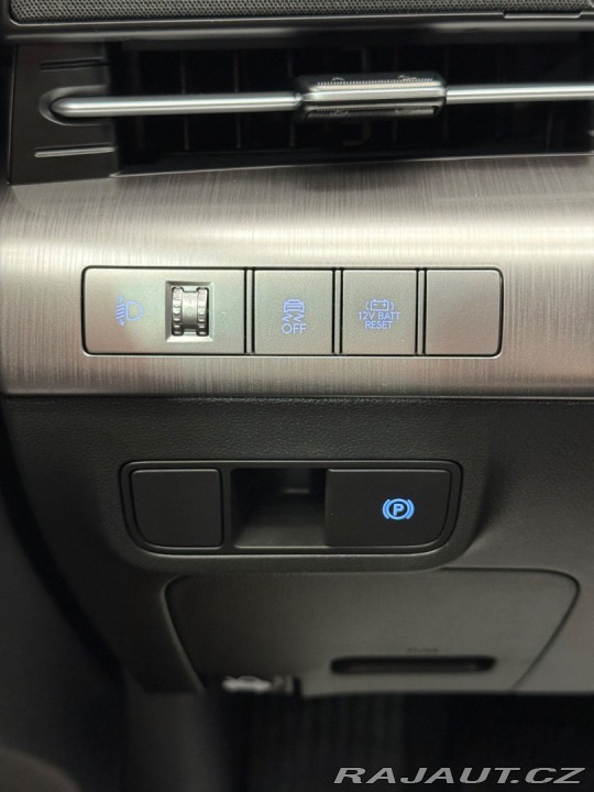 Hyundai Kona 1,6 GDI HEV FAMILY6 DCT 2024