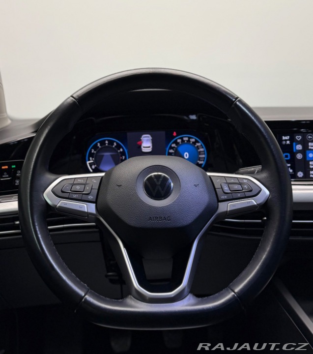 Volkswagen Golf 1.5 TSI ACT Life 1.majit 2022